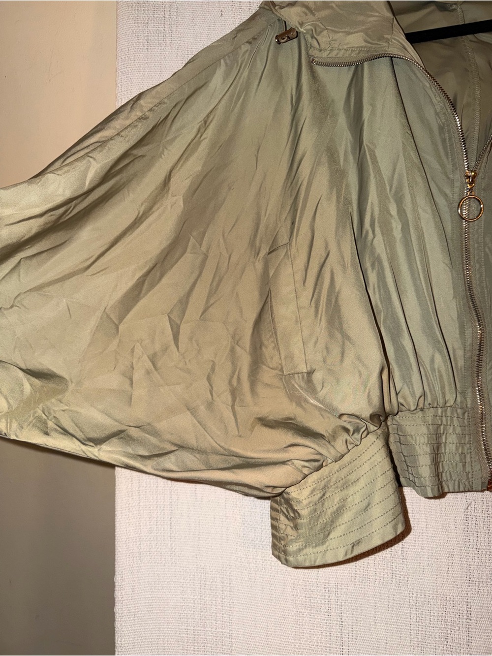 STUNNING Korean Style Sage Green Oversized Dolman Sleeve Hooded Windbreaker Jack - Picture 6 of 6